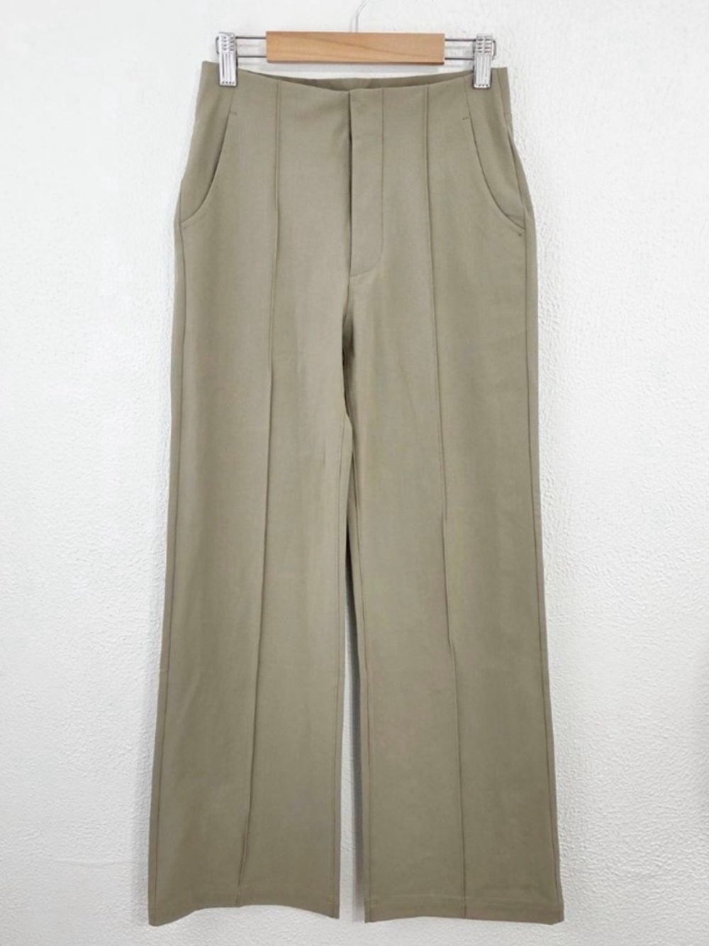 Vuori Meta Wideleg VersaLife Pant Taupe khaki trouser neutral women's size XXS - Picture 3 of 6
